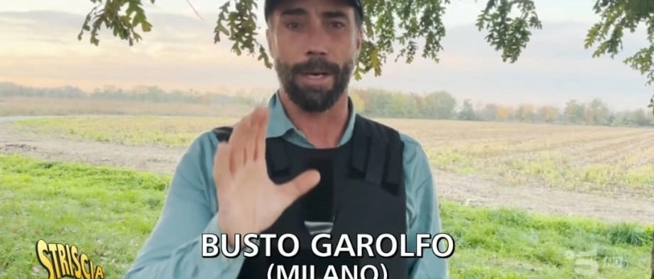 L’inviato della nota trasmissione ha documentato, anche con l’ausilio di un drone, la massiccia presenza di pusher nella zona del Roccolo