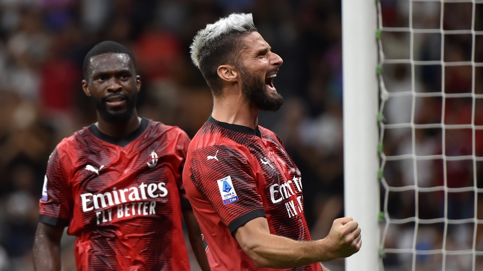 Olivier Giroud esulta dopo il gol del 4 a 1 Olivier Giroud esulta dopo il gol del 4 a 1