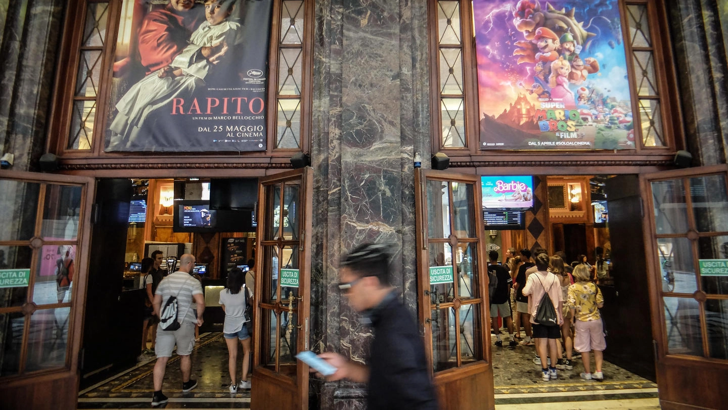 La storica sala diventerà un centro commerciale, addio a 94 anni di storia