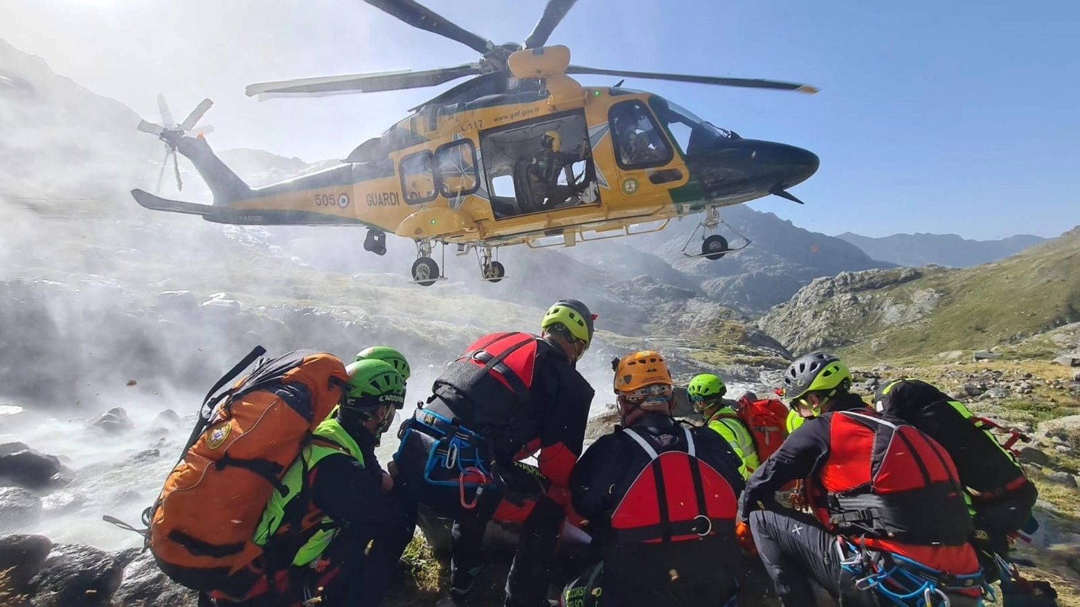 Un'operazione del Soccorso alpino (foto di repertorio) Un'operazione del Soccorso alpino (foto di repertorio)
