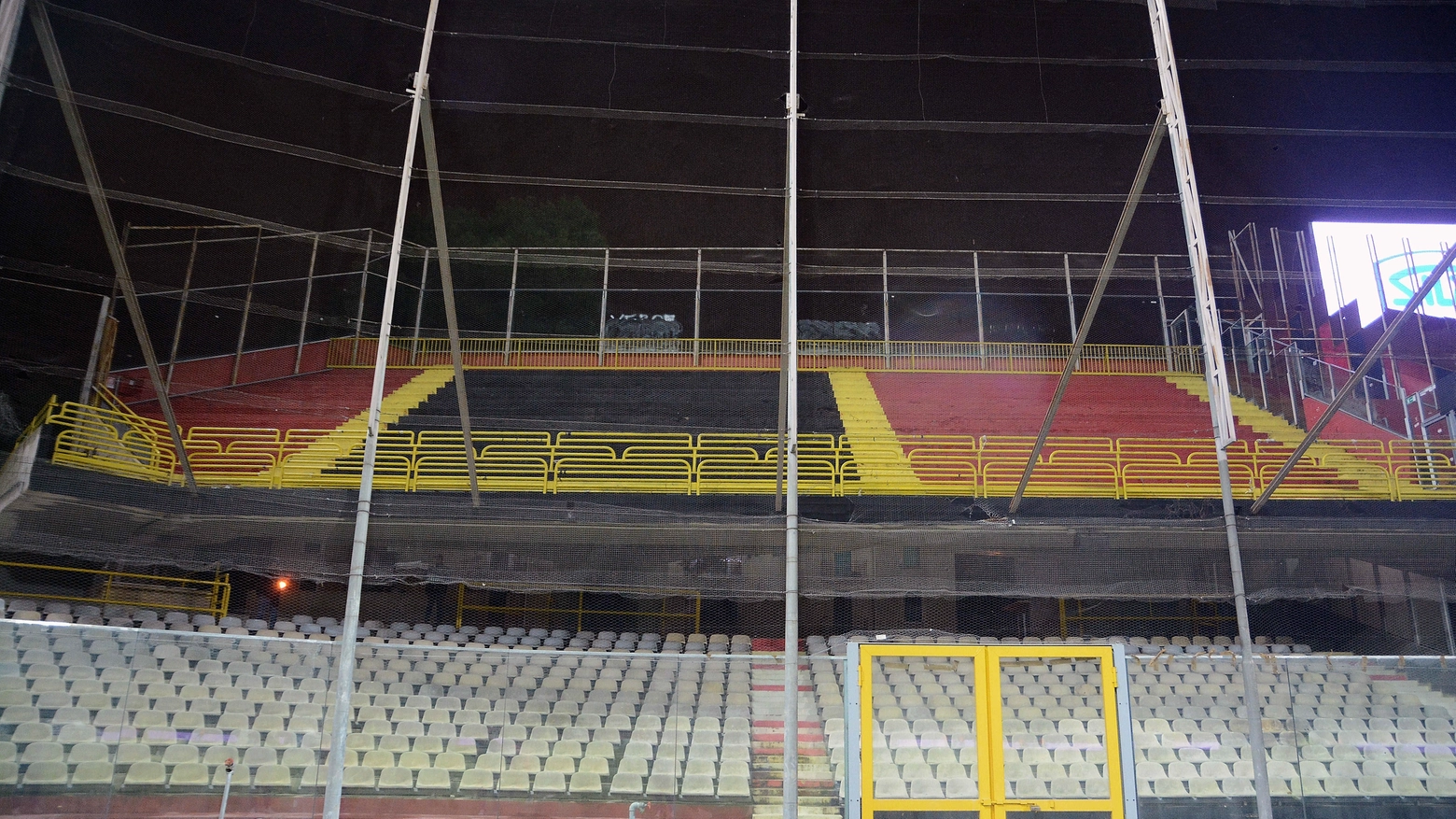 Il settore ospiti dello stadio di Foggia lasciato vuoto dai tifosi della Cremonese