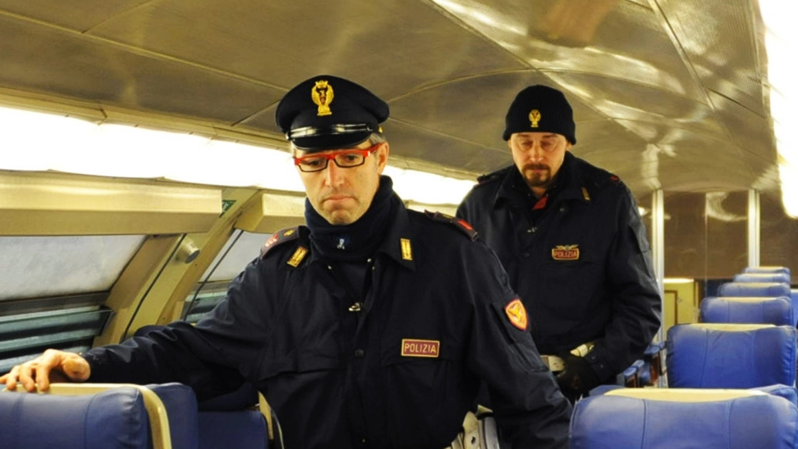 Polizia ferroviaria in azione