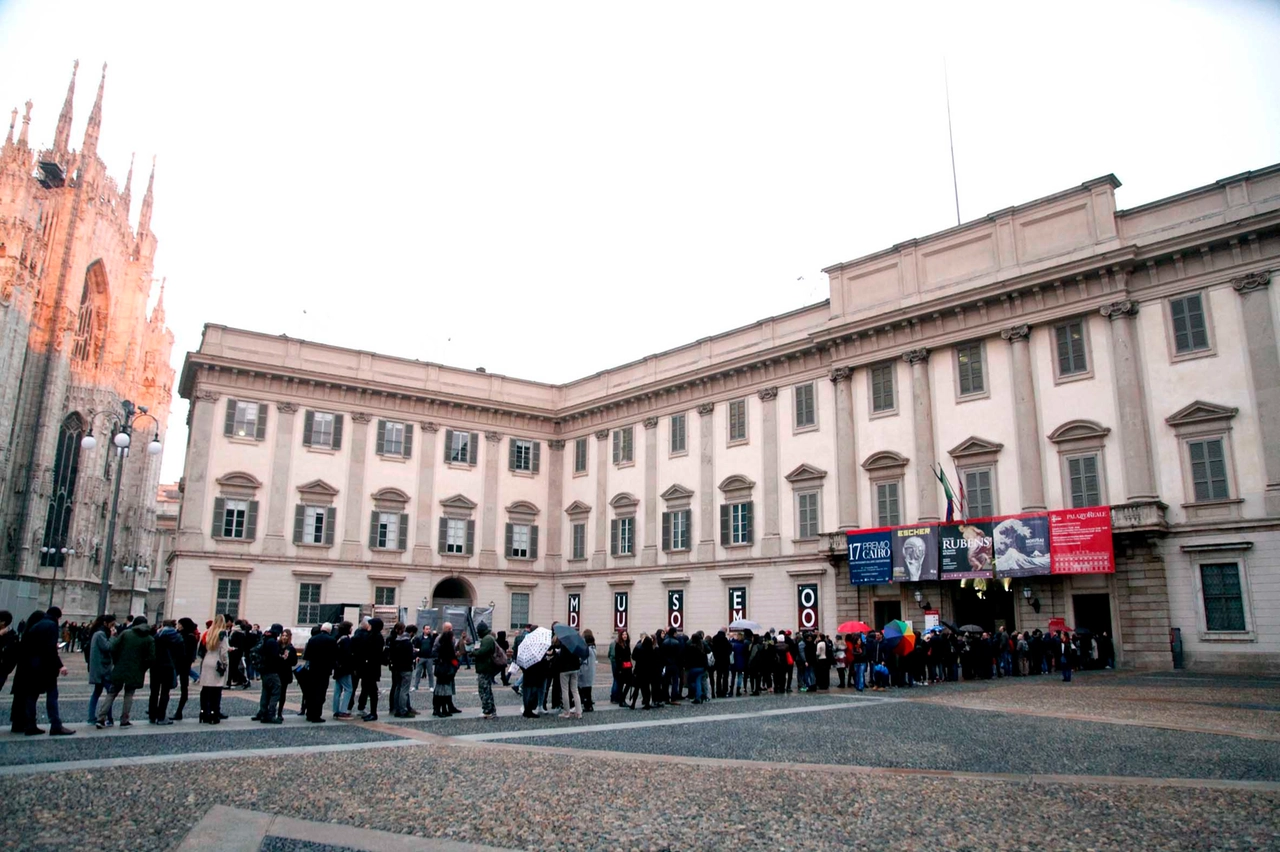 Coda a Palazzo Reale (Newpress)