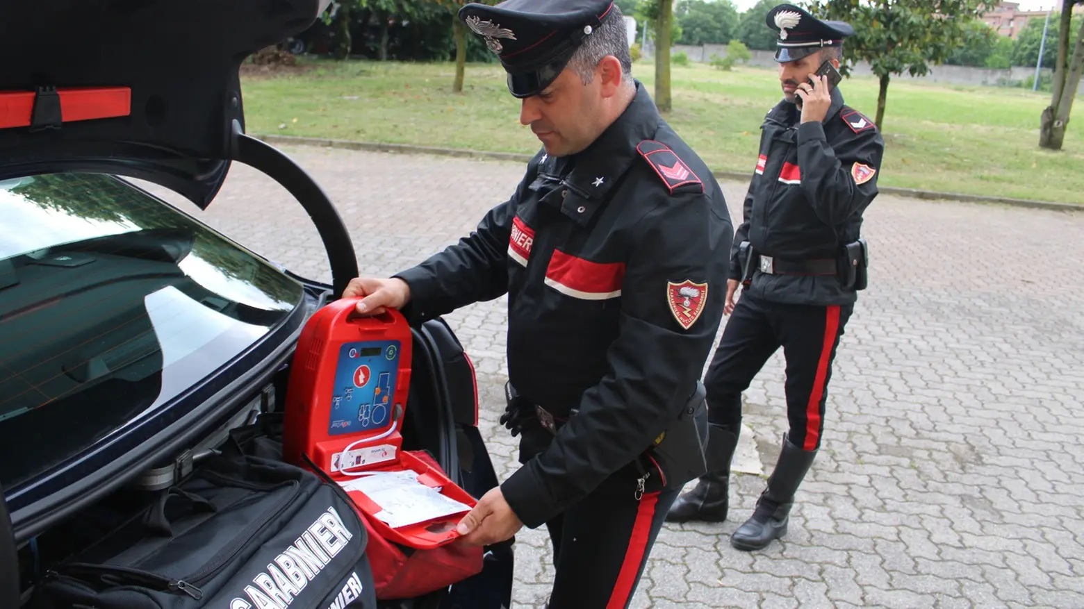 Lo strumento salvavita dei carabinieri 