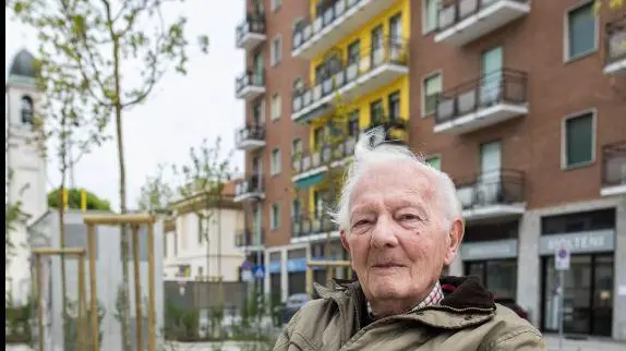 Cella ha 86 anni e impasta michette Cella ha 86 anni e impasta michette