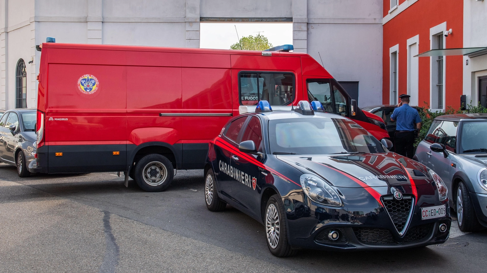 Il fatto è avvenuto intorno alle 14, in via Gutenberg, in uno stabilimento che tratta e smaltisce rottame