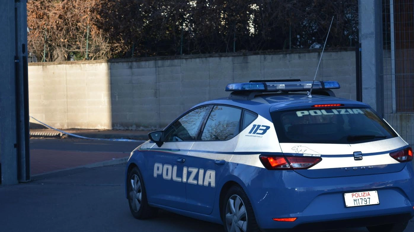 Monza, una pattuglia della Polizia di Stato Monza, una pattuglia della Polizia di Stato