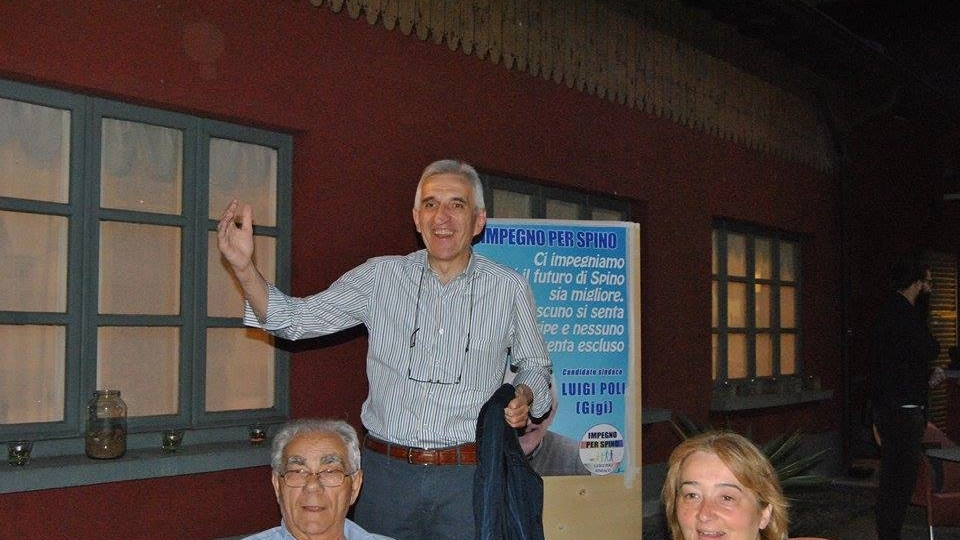 Spino, il primo cittadino dà la Comunione. Querelle in Aula