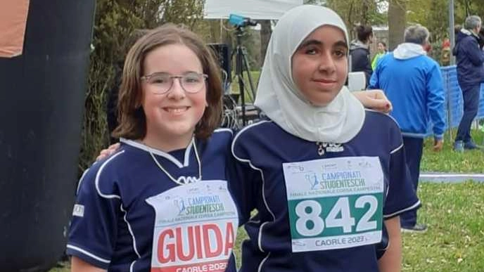 Lezioni di sport e vita  Giada e Khadija:  nella corsa campestre  vince l’amicizia