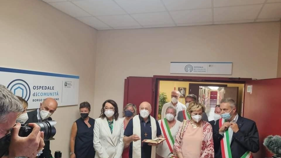 Inaugurato l'Ospedale di Comunità a Borgo Mantovano (Foto Facebook) 