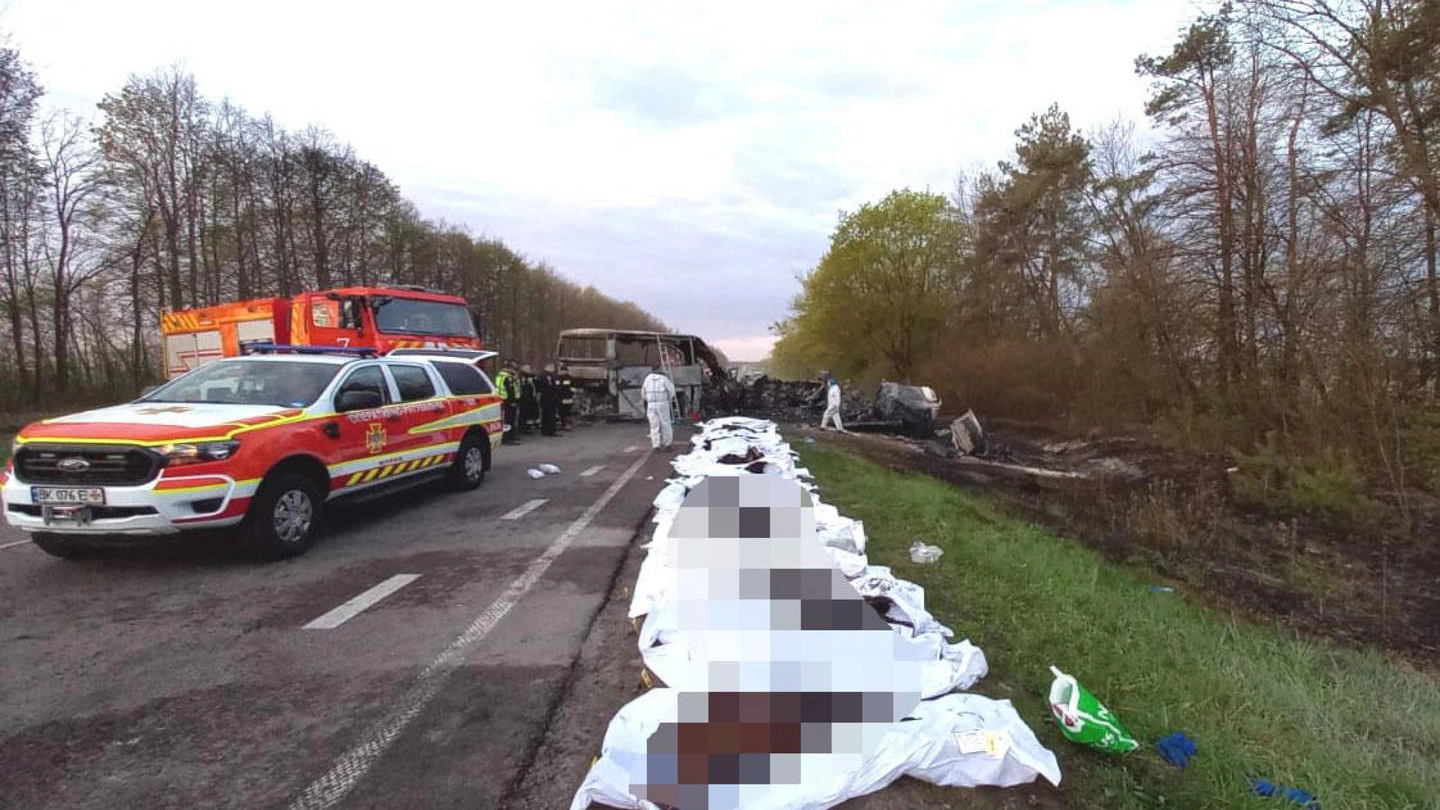 Il gravissimo incidente stradale in Ucraina