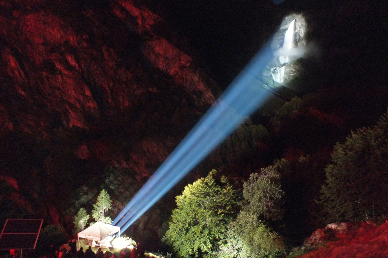 Valbondione torna lo spettacolo delle cascate