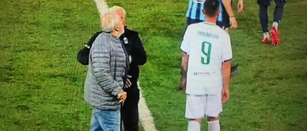 Lecco sconfitto dal Pordenone su rigore dubbio. Di Nunno invade il campo