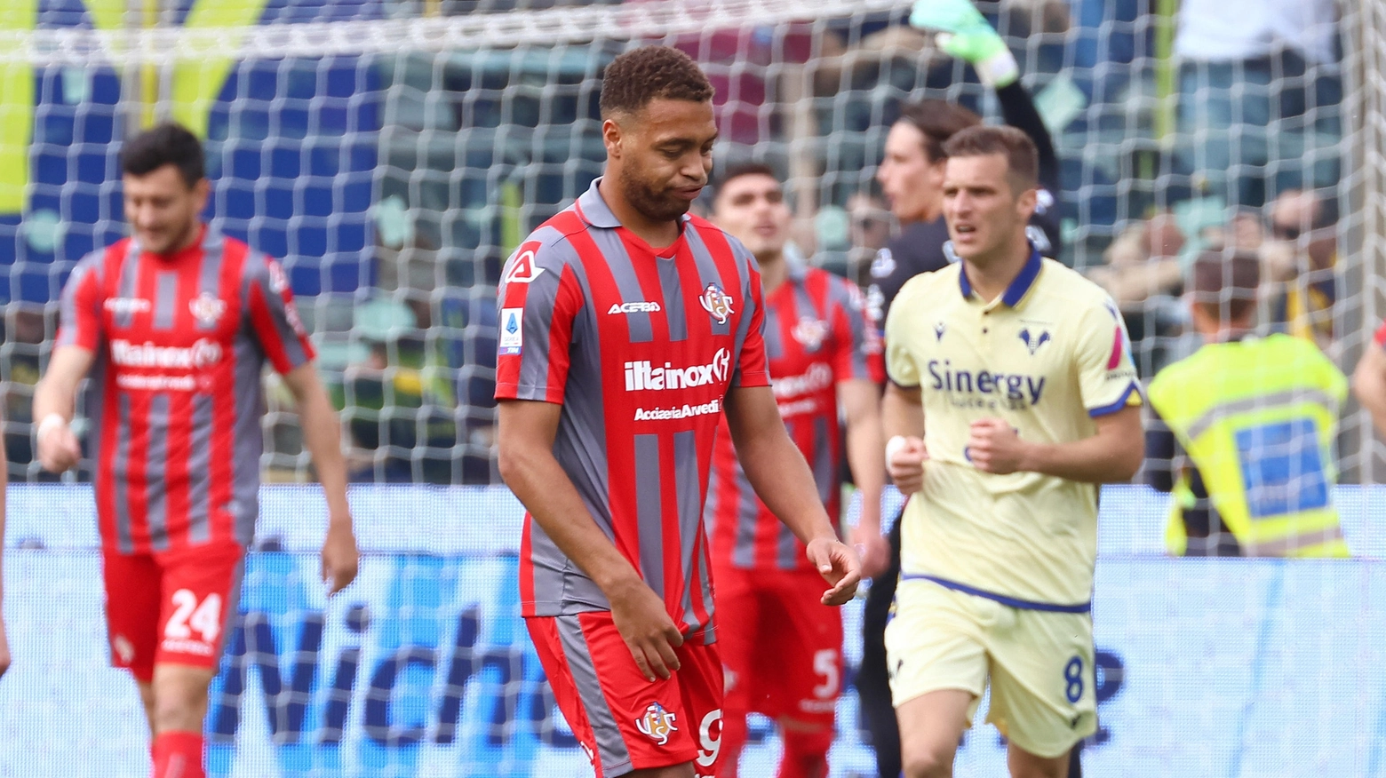 Dopo la conferma di mister Ballardini, la società grigiorossa sta cercando di allestire una rosa che possa essere competitiva nel prossimo Campionato di serie B