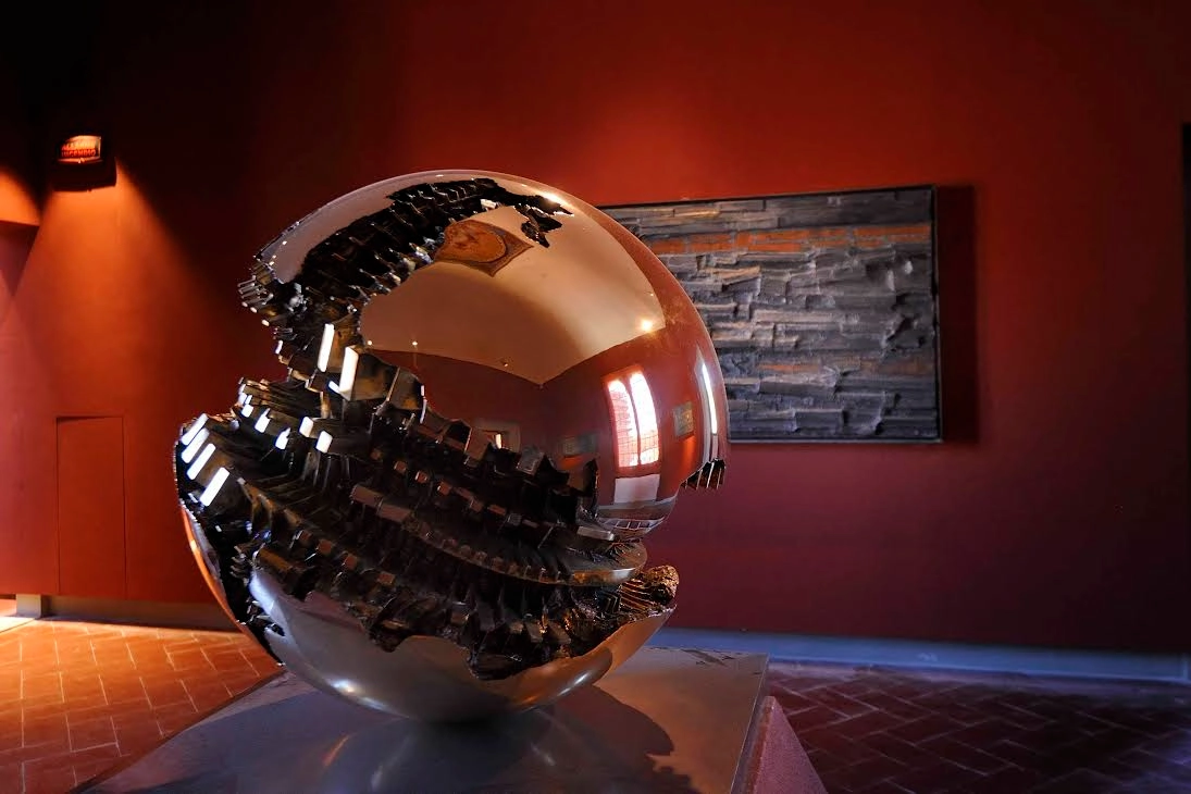 La mostra di Arnaldo Pomodoro