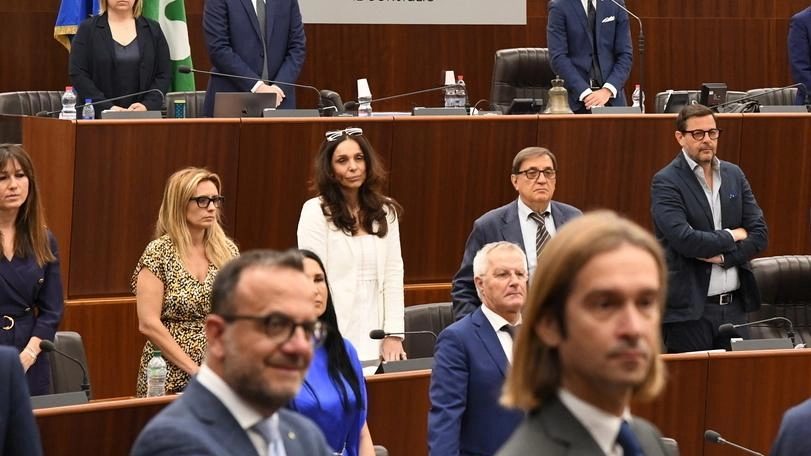 La pausa extralarge del Consiglio regionale La pausa extralarge del Consiglio regionale