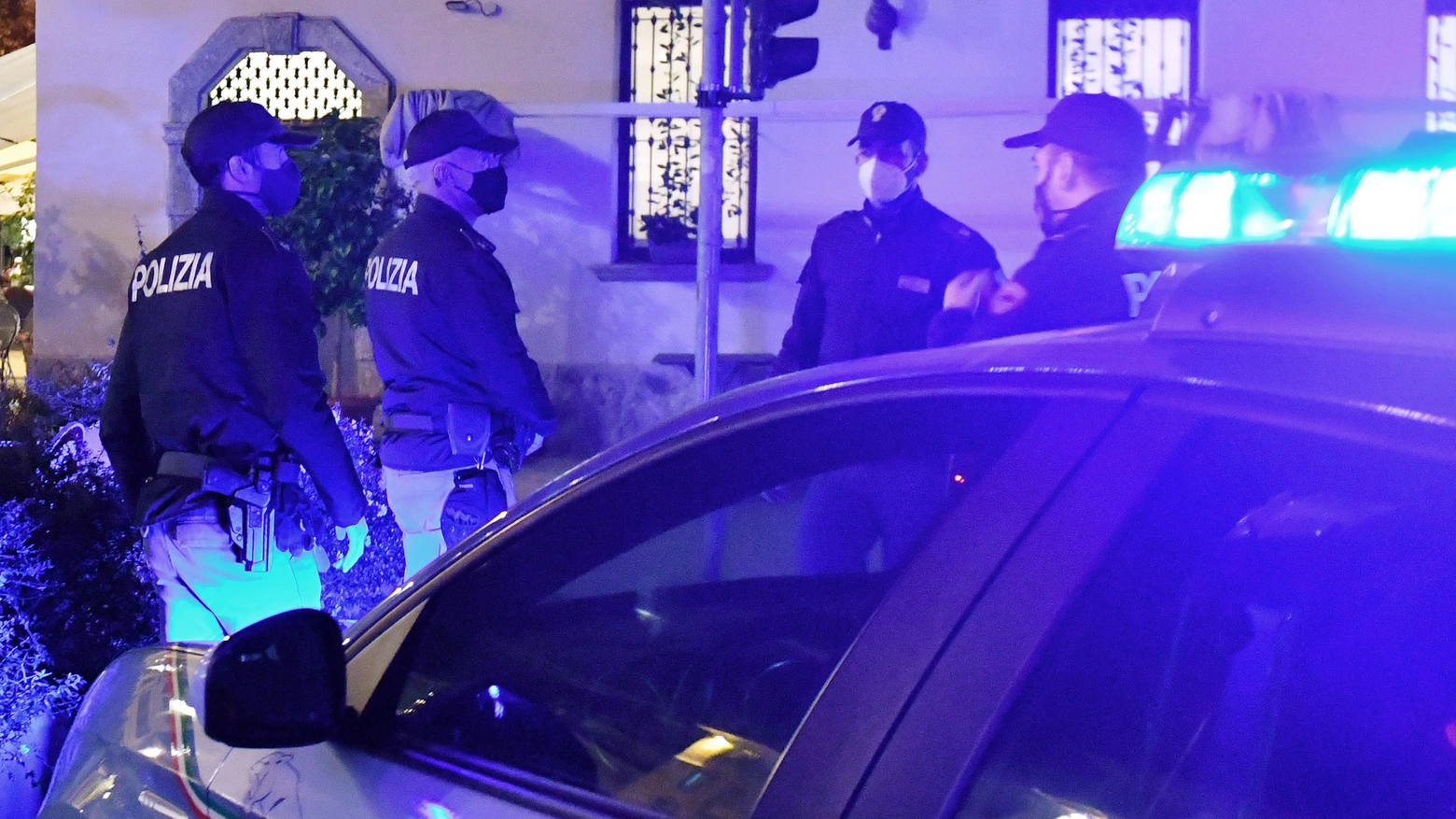 Polizia in azione a Como in una foto di repertorio (Cusa)