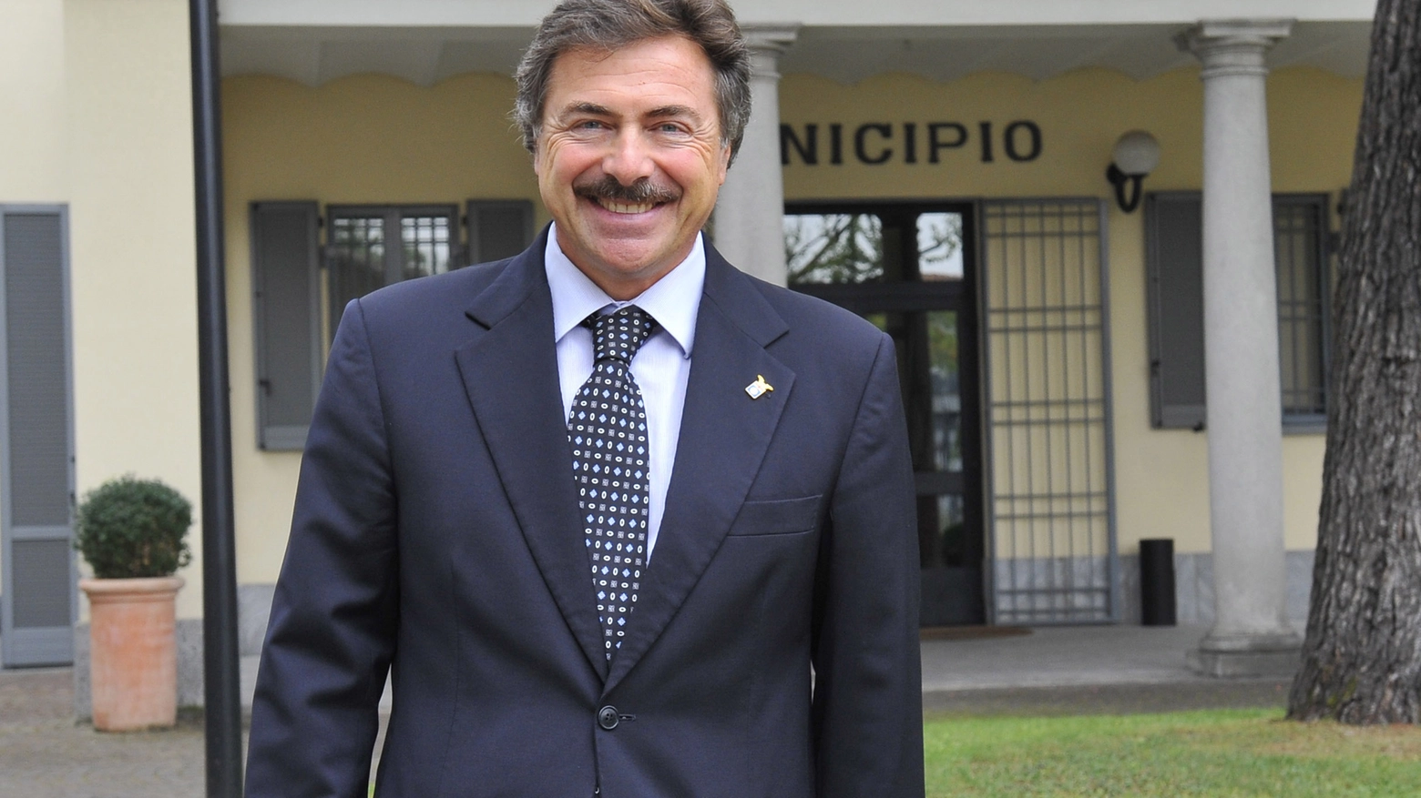 Il sindaco di Assago Graziano Musella