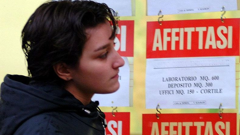 Case per tutti al posto della mafia. Nell’ambulatorio confiscato apre l’Agenzia dell’abitare Case per tutti al posto della mafia. Nell’ambulatorio confiscato apre l’Agenzia dell’abitare