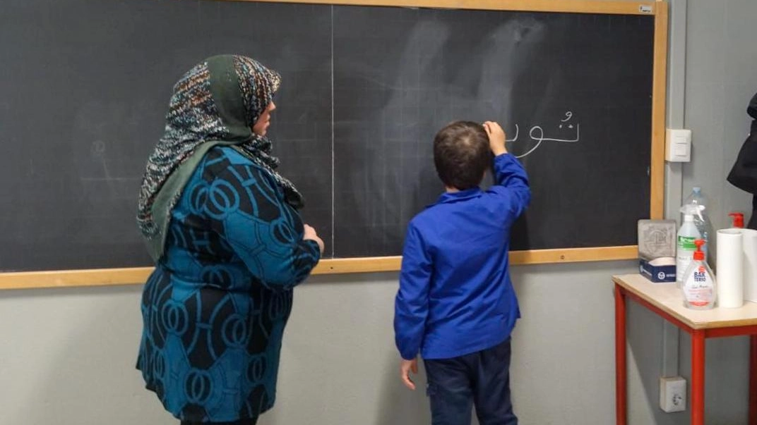 Scuola di arabo a Busto. Maestre contro deputata: "La lingua madre  non deve farci paura"