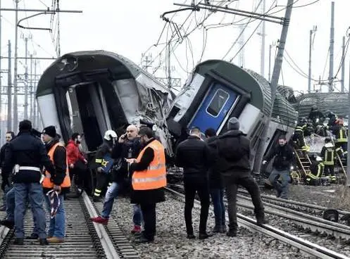 Treno deragliato a Pioltello: il gup "sforbicia" le parti civili