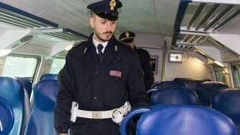 Polizia su un treno Polizia su un treno