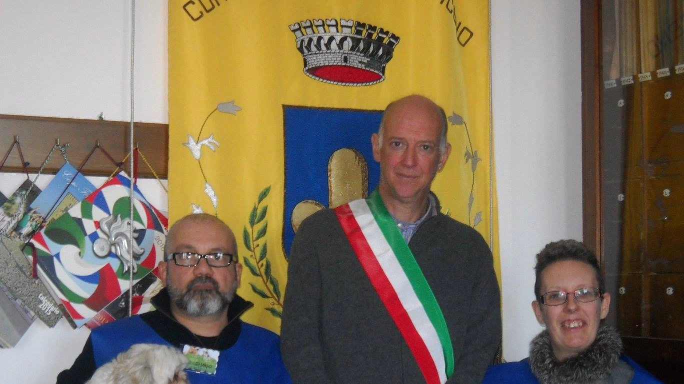 Una delle consegne ufficiali dei prodotti raccolti nel Lodigiano ad Ascoli Piceno