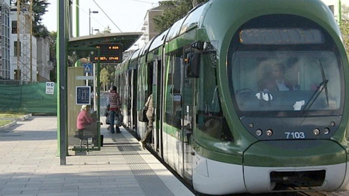 Dal 16 agosto treni sospesi e sostituiti da bus tra Mantova e Modena