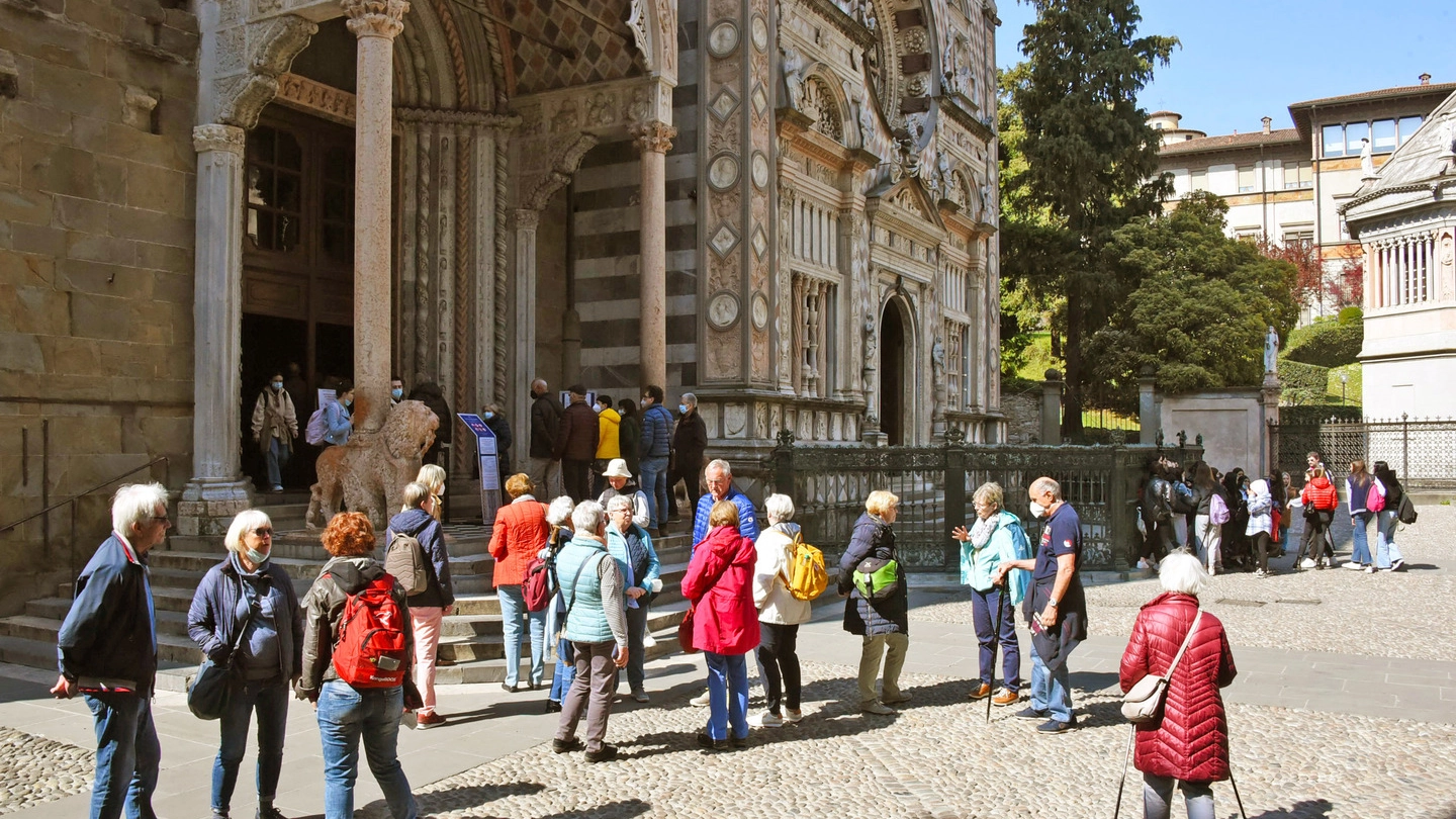 Turisti in Città Alta a Bergamo