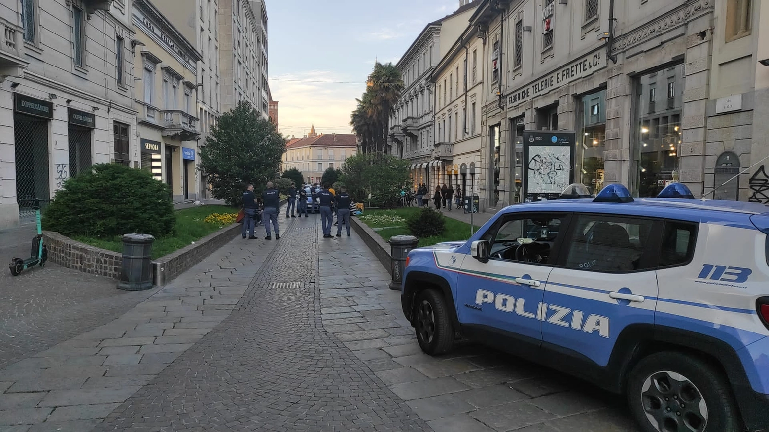 La polizia in centro a Monza