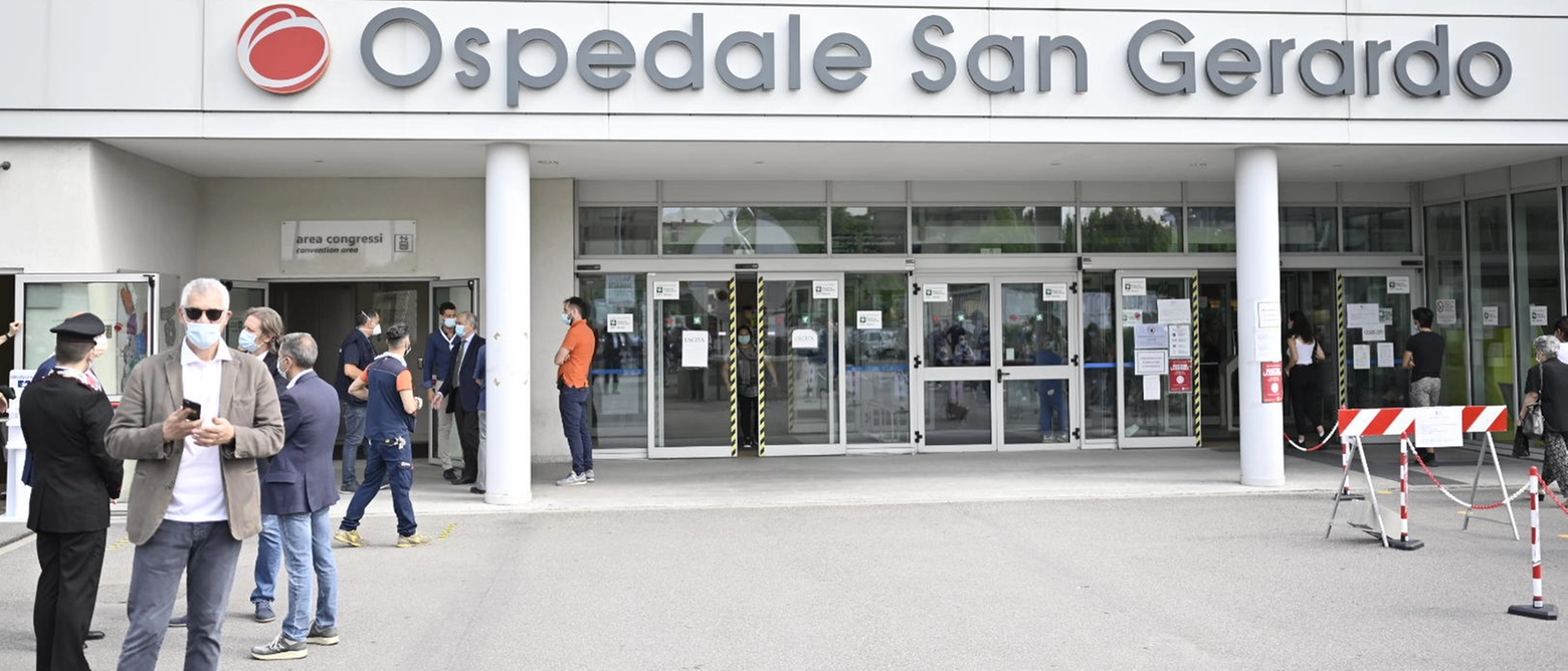 Due gemellini di 3 mesi in pericolo di vita trasferiti in aereo da Cagliari a Monza