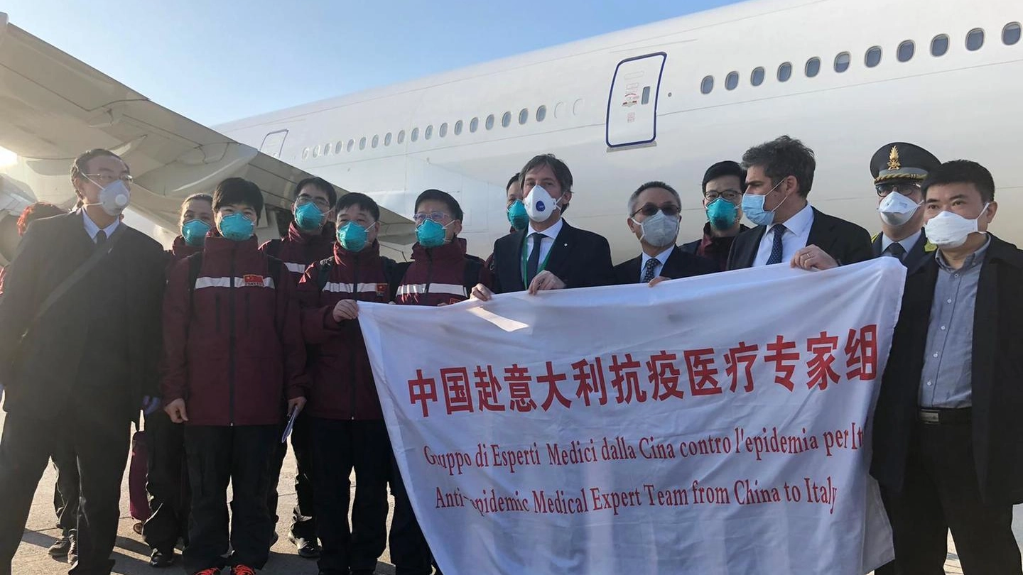 L'arrivo dei medici cinesi a Malpensa