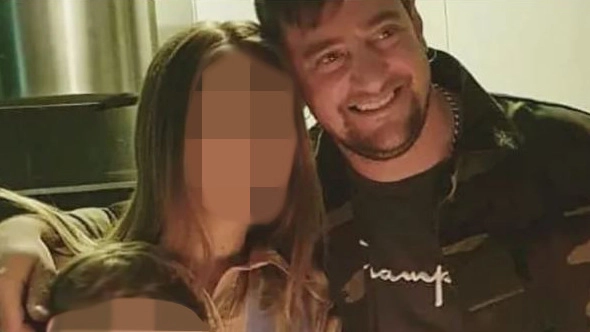 Ivano Calzighetti, morto in bici a 37 anni, con la compagna e il figlio