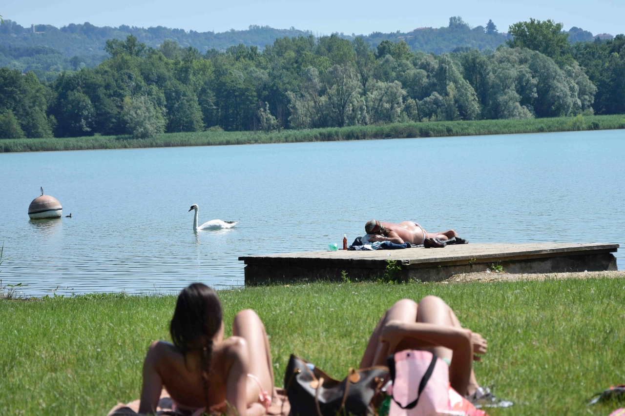 La spiaggia della Schiranna