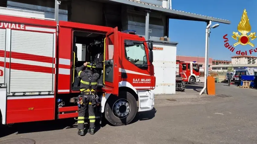 I vigili del fuoco sul luogo dell'incidente I vigili del fuoco sul luogo dell'incidente