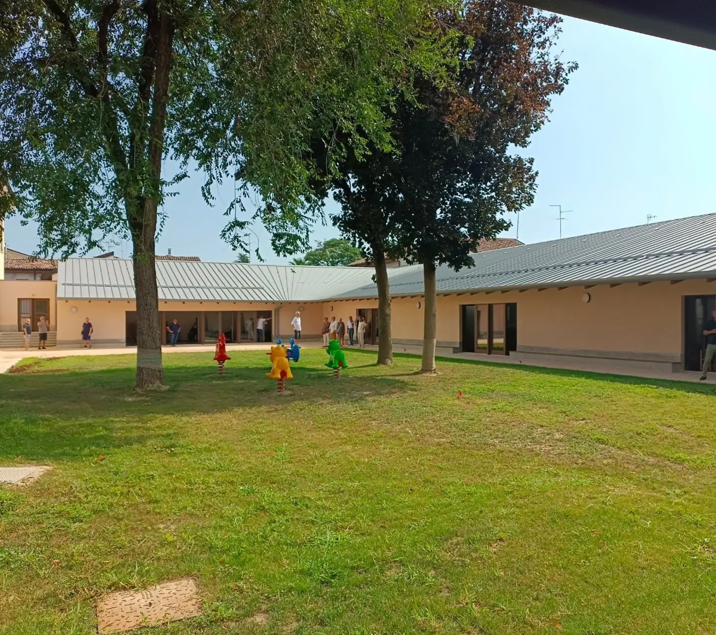 Pronta a San Rocco al Porto la scuola green da 10 e lode. Non consuma energia, la produce