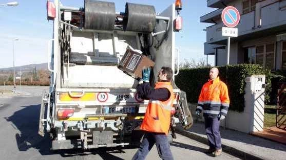 "Basta rifiuti sulle strade". La rabbia di Del Gobbo "Basta rifiuti sulle strade". La rabbia di Del Gobbo