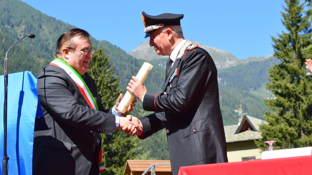 Campodolcino, conferita la cittadinanza onoraria al generale Tullio Del Sette