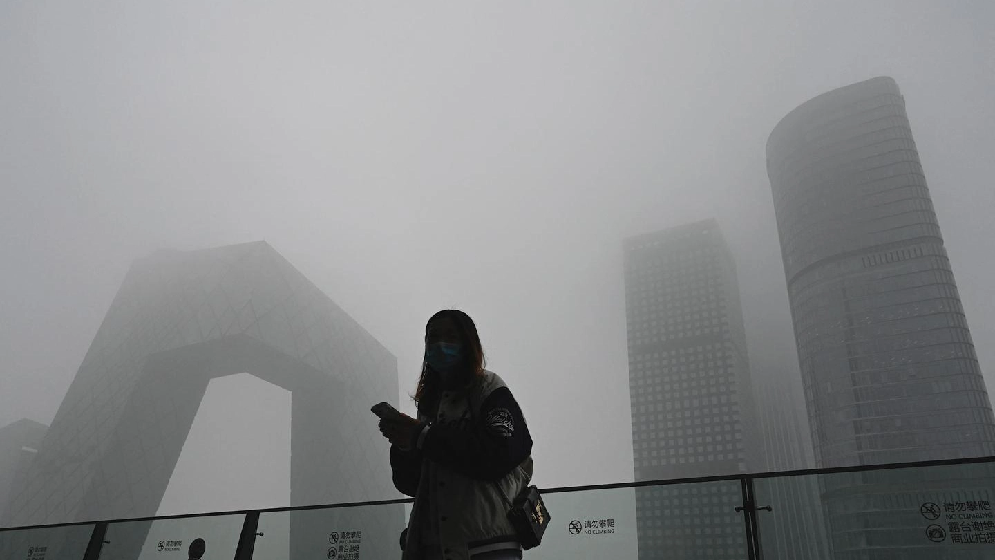 Pechino avvolta da una cappa di smog