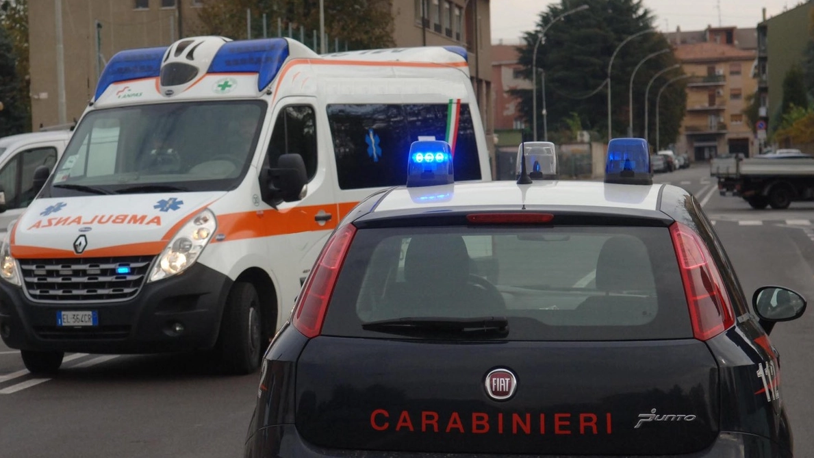 Sul posto sono intervenuti i soccorsi e i carabinieri