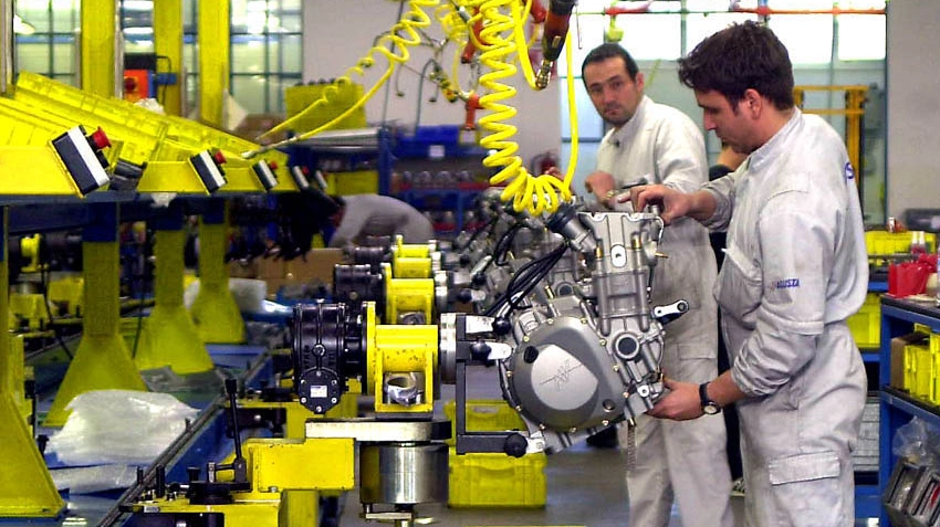 Un ambizioso piano di ristrutturazione che creerà ambienti di lavoro all’avanguardia. Nel frattempo l’azienda lavora allo sviluppo di nuovi modelli