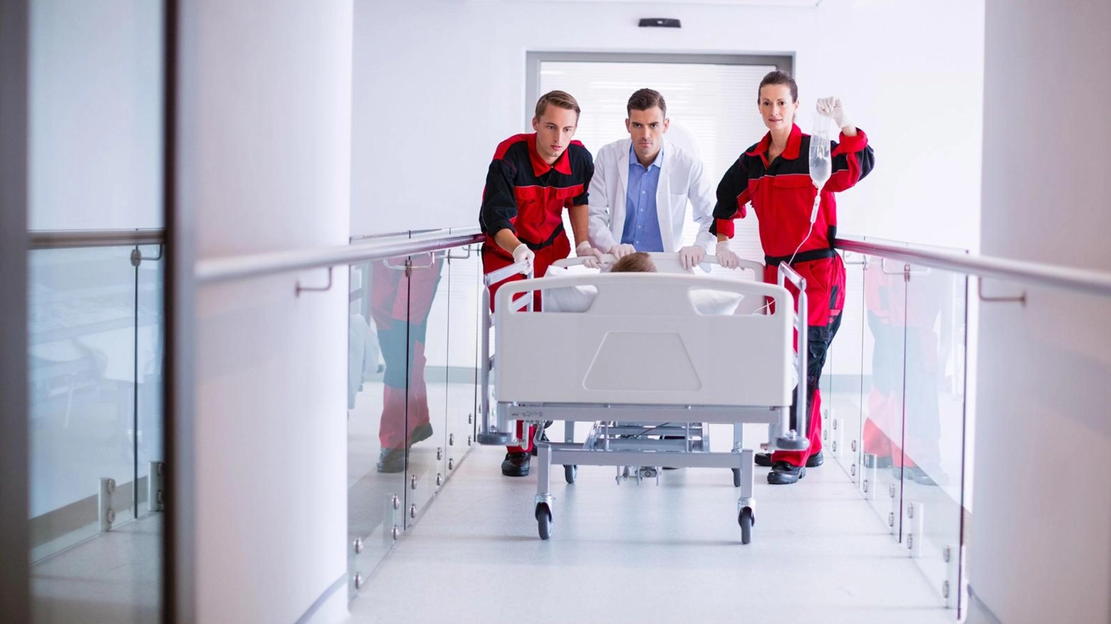 Influenza e Covid, gli ospedali vanno in affanno. In azione il Bed manager e il Cruscotto posti letto