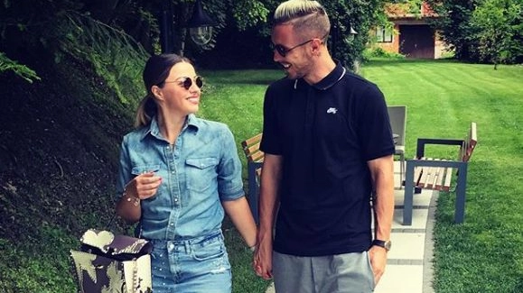 Kurtic e la sua futura sposa (Foto Instagram)