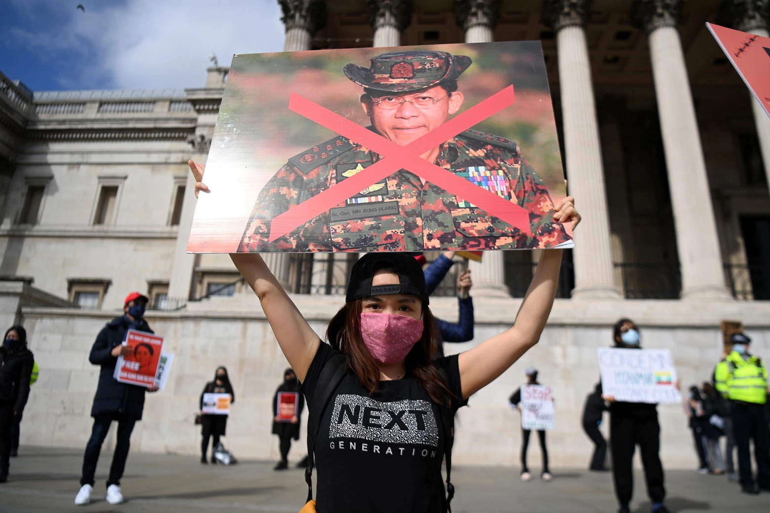Protesta a Londra contro i massacri in Myanmar