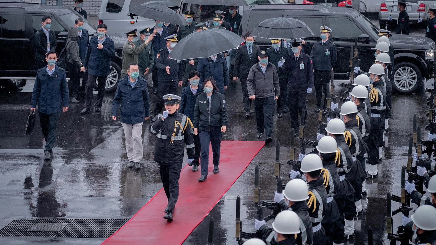 Taiwan: visita del presidente Tsai Ing-wen a una base navale