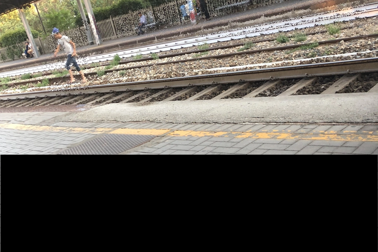 Attraversamenti pericolosi in stazione a Legnano