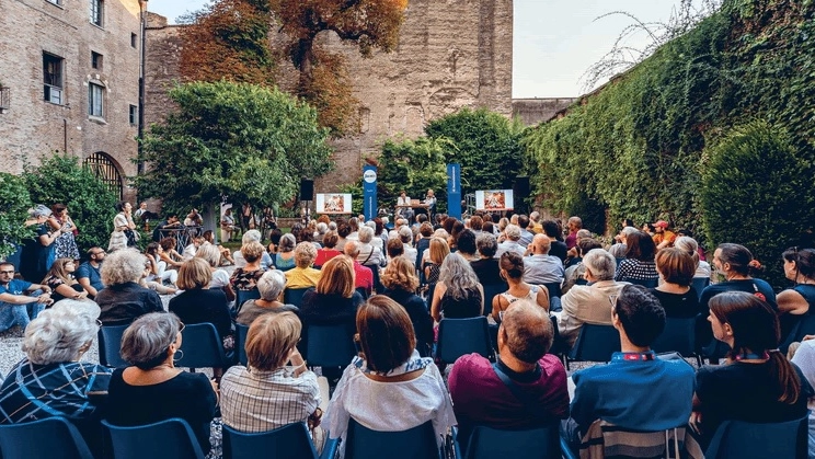 Dall'8 al 12 settembre va in scena l'edizione 2021 del festival letterario più longevo d'Italia. Ricco programma di incontri ed eventi collaterali