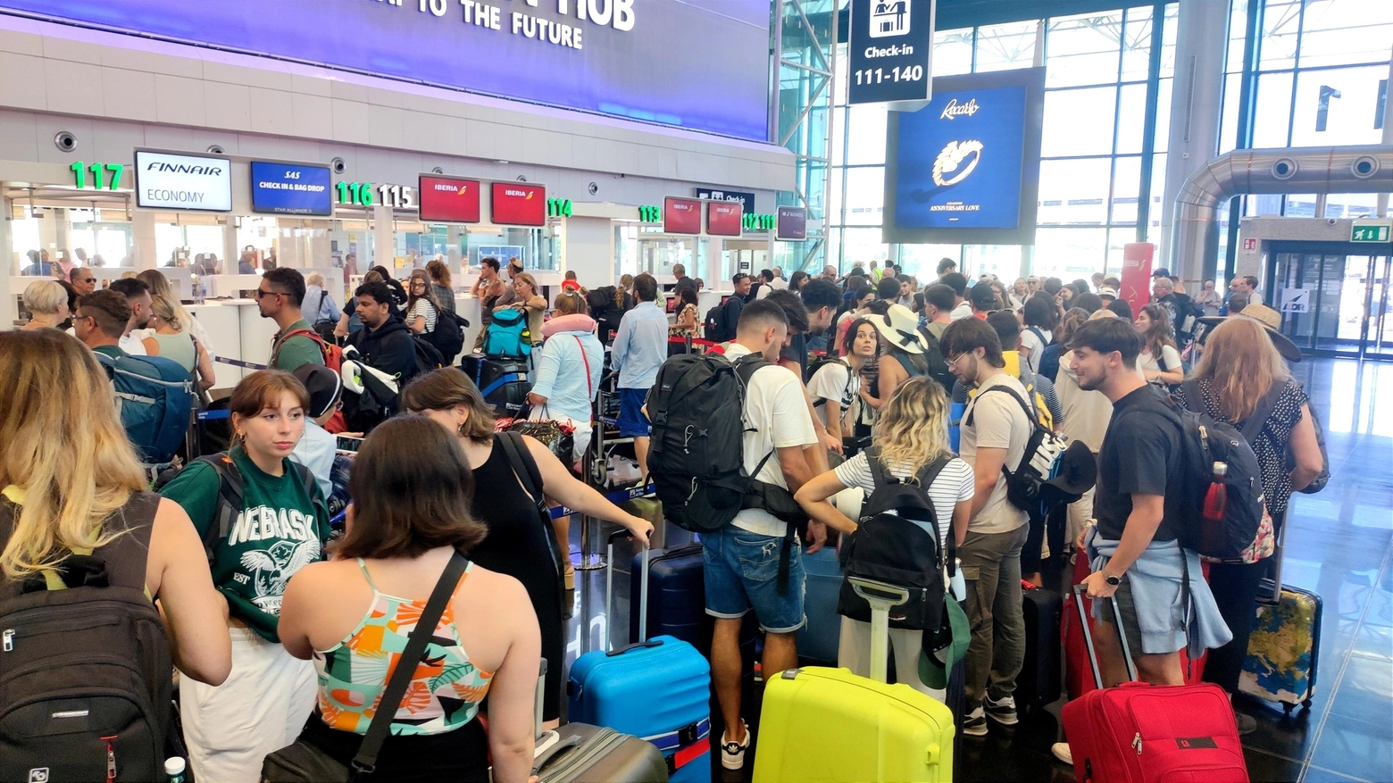 Folla a Fiumicino Folla a Fiumicino