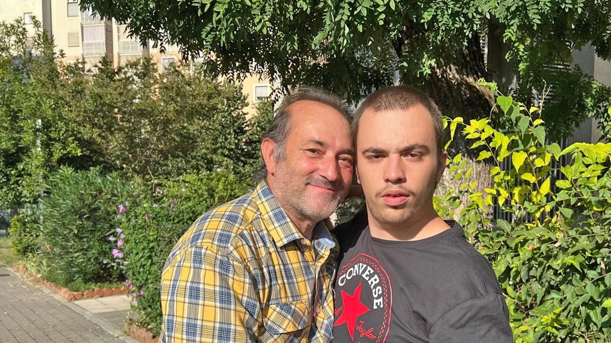 Caregiver familiare, serve una legge: "Vite in salita con i figli disabili" Caregiver familiare, serve una legge: "Vite in salita con i figli disabili"