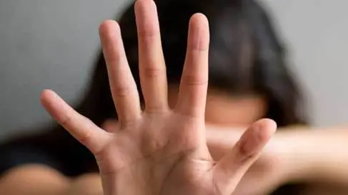Vìola il divieto di avvicinarsi alla ex compagna: arrestato quarantenne Vìola il divieto di avvicinarsi alla ex compagna: arrestato quarantenne